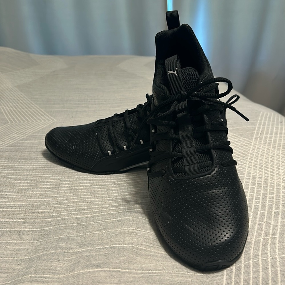 Puma size 10 black sneakers basketball volleyball